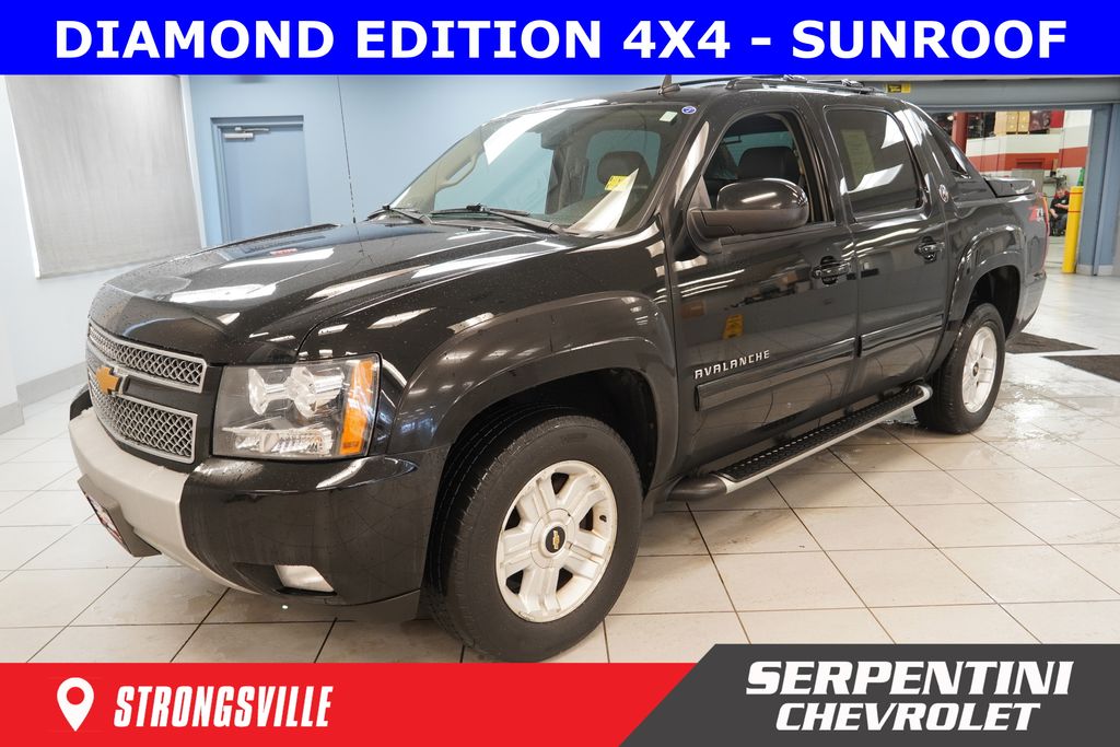 2013 Chevrolet Avalanche LT Black Diamond Edition 4WD