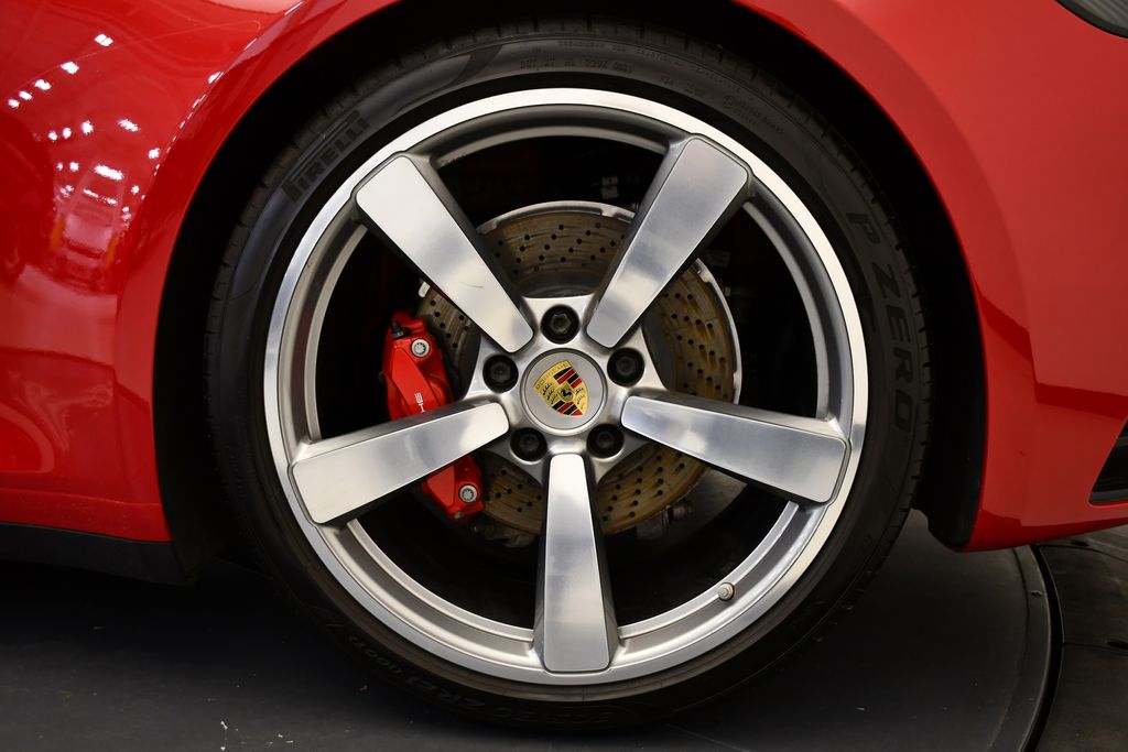 Thumbnail: 2021 Porsche 911 - 24