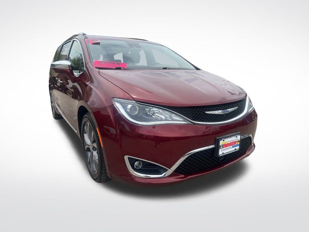 2018 Chrysler Pacifica Limited photo