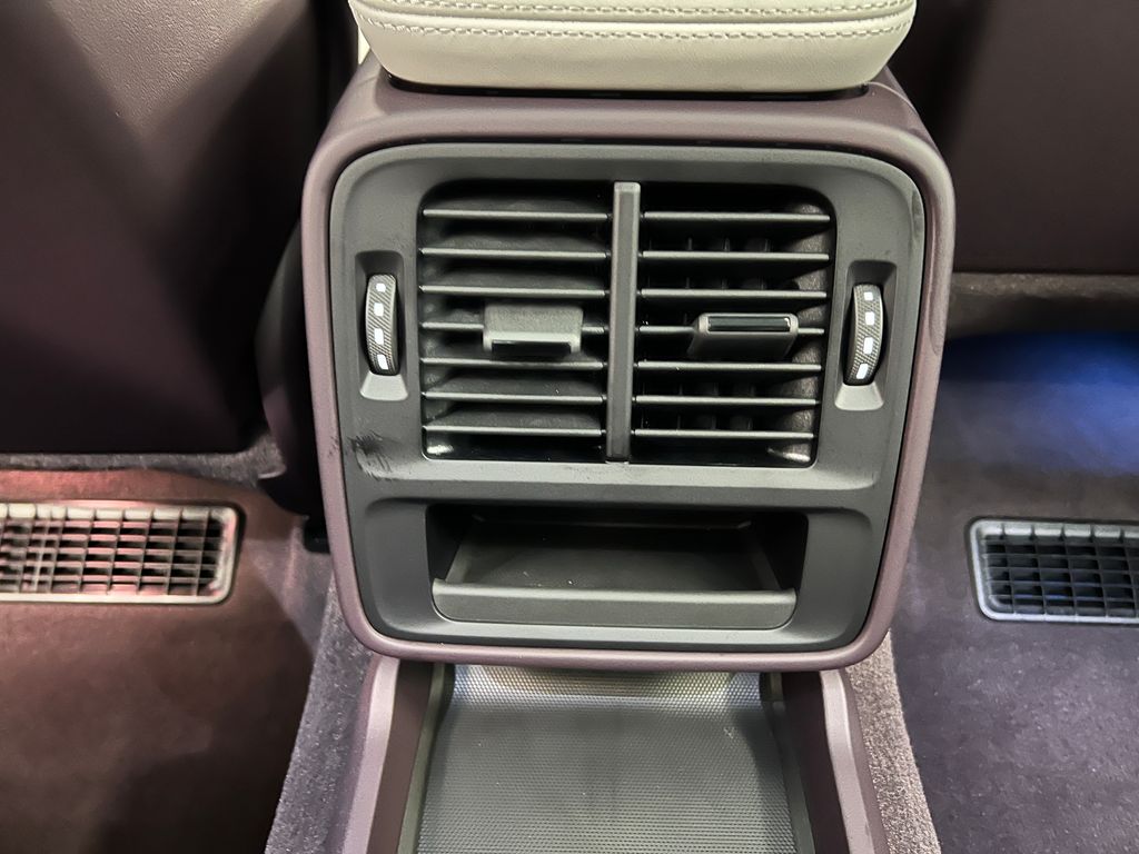 Thumbnail: 2025 Porsche Taycan - 30