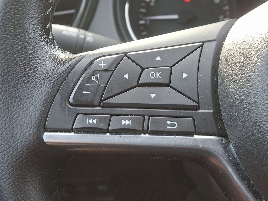 2022 Nissan Rogue Sport SV 20
