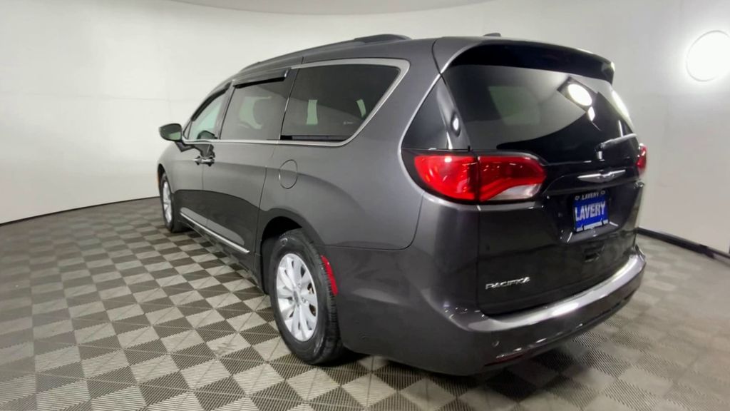 2017 Chrysler Pacifica Touring L 7