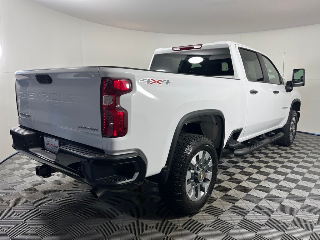 Thumbnail: 2026 Chevrolet Silverado 2500 - 5