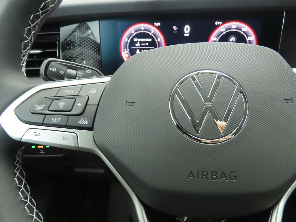 2025 Volkswagen Tiguan 2.0T 12