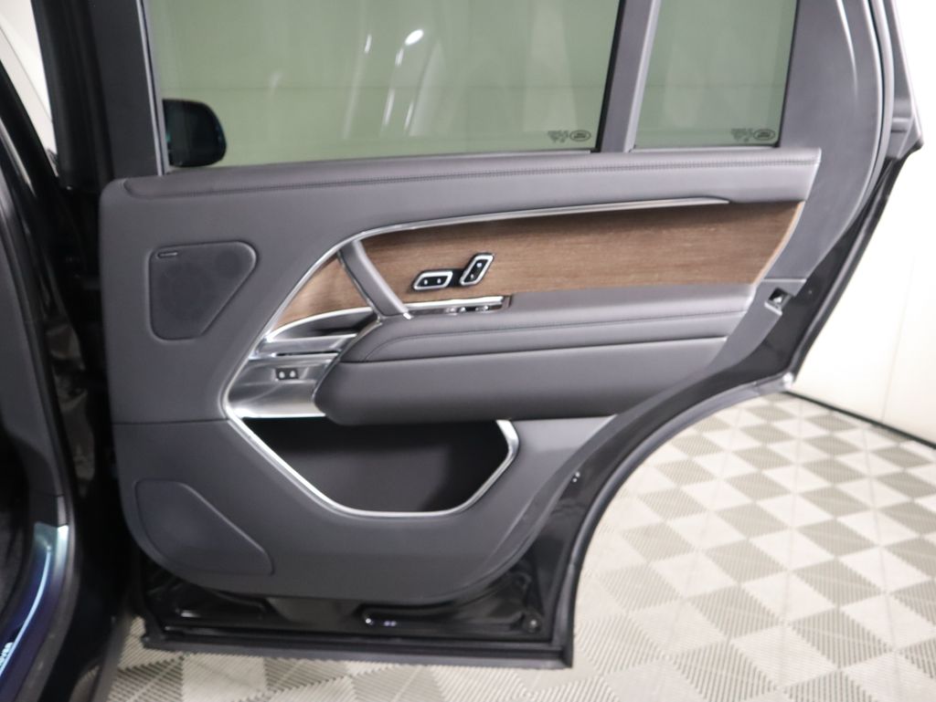 Thumbnail: 2025 Land Rover Range Rover - 28