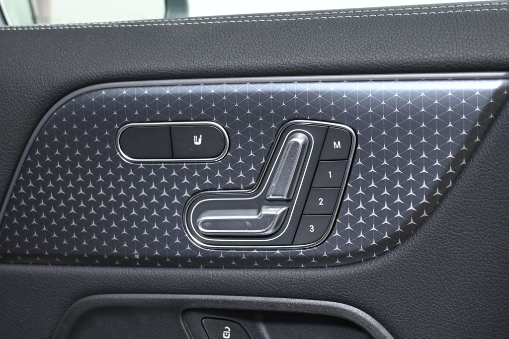 Thumbnail: 2025 Mercedes-Benz GLA - 28