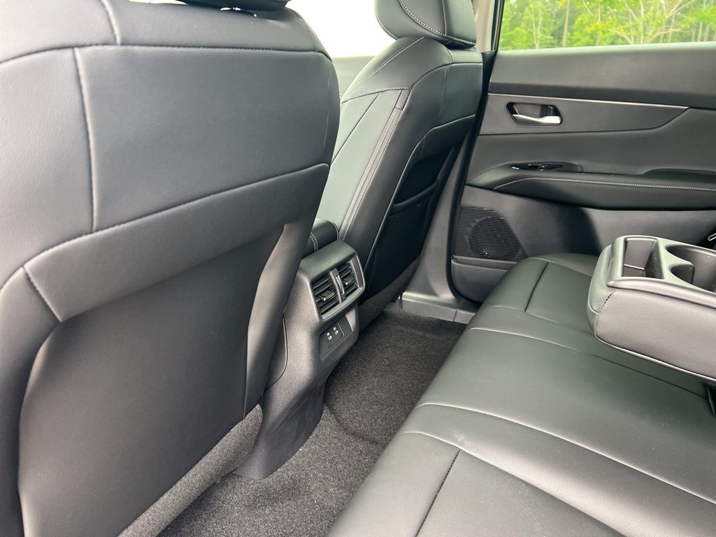 2025 Everest White Pearl Tricoat Nissan Murano SV AWD SUV