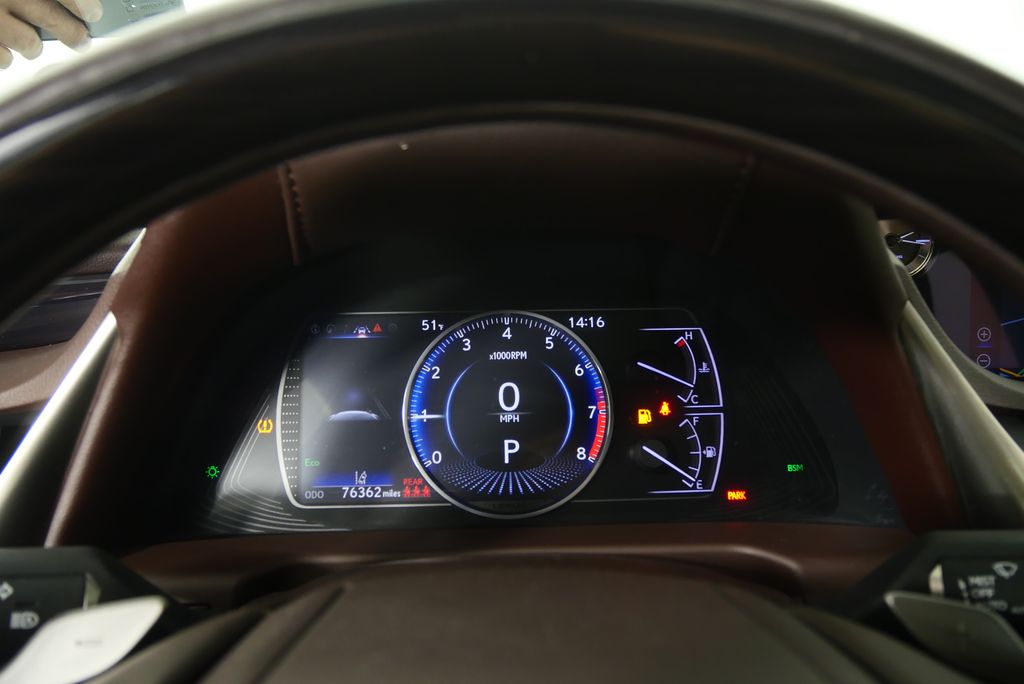 Thumbnail: 2019 Lexus ES - 21