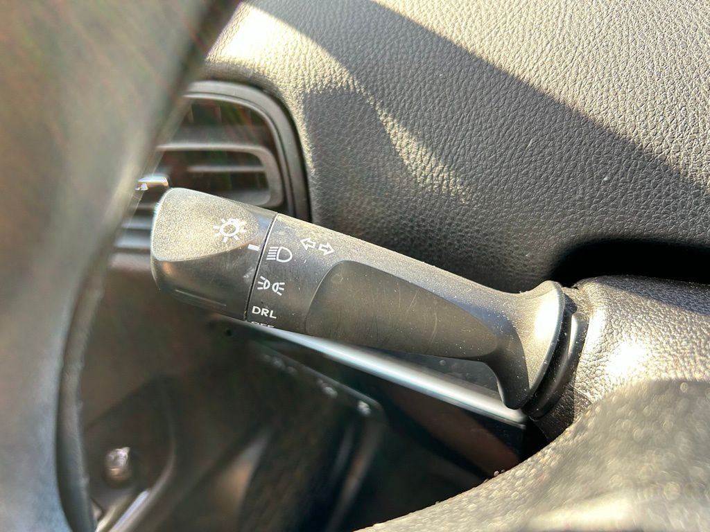 Thumbnail: 2020 Toyota Prius - 21