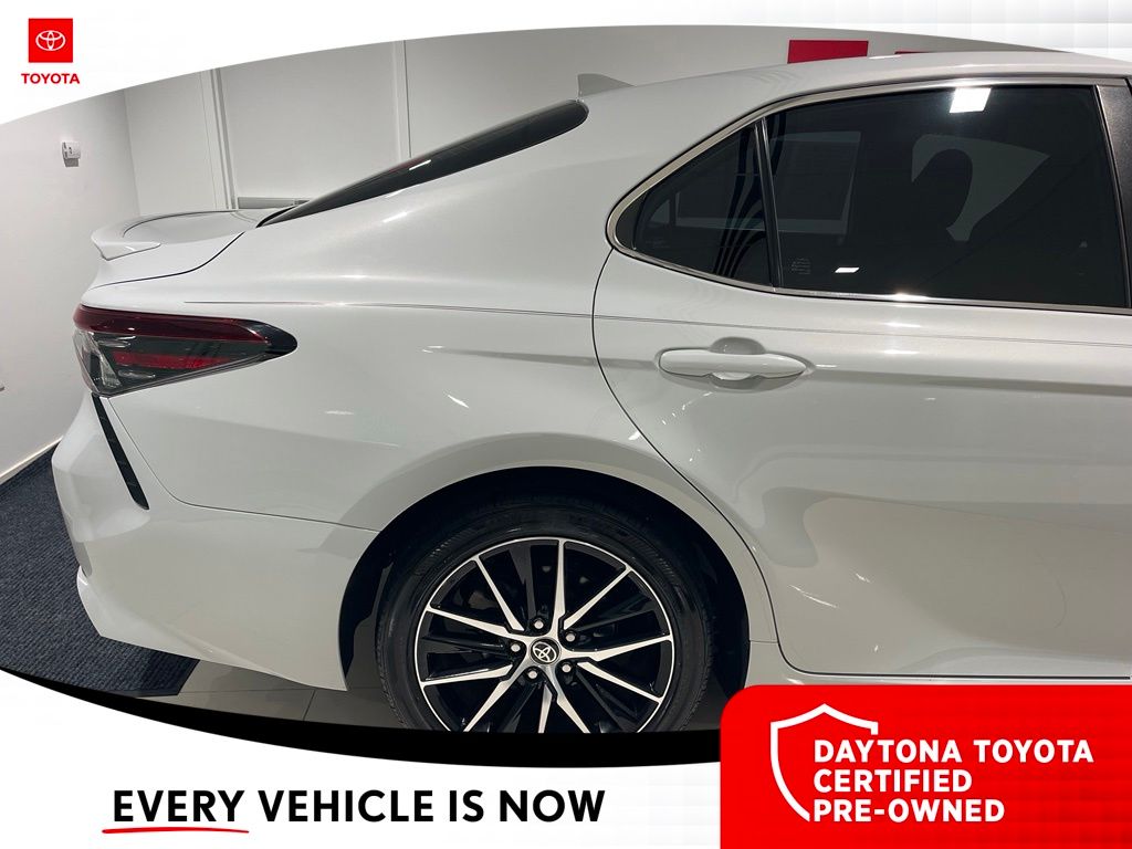 2024 Toyota Camry SE - Photo 6