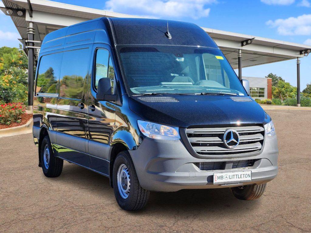 2024 Mercedes-Benz Sprinter 2500 Cargo 144 WB 2