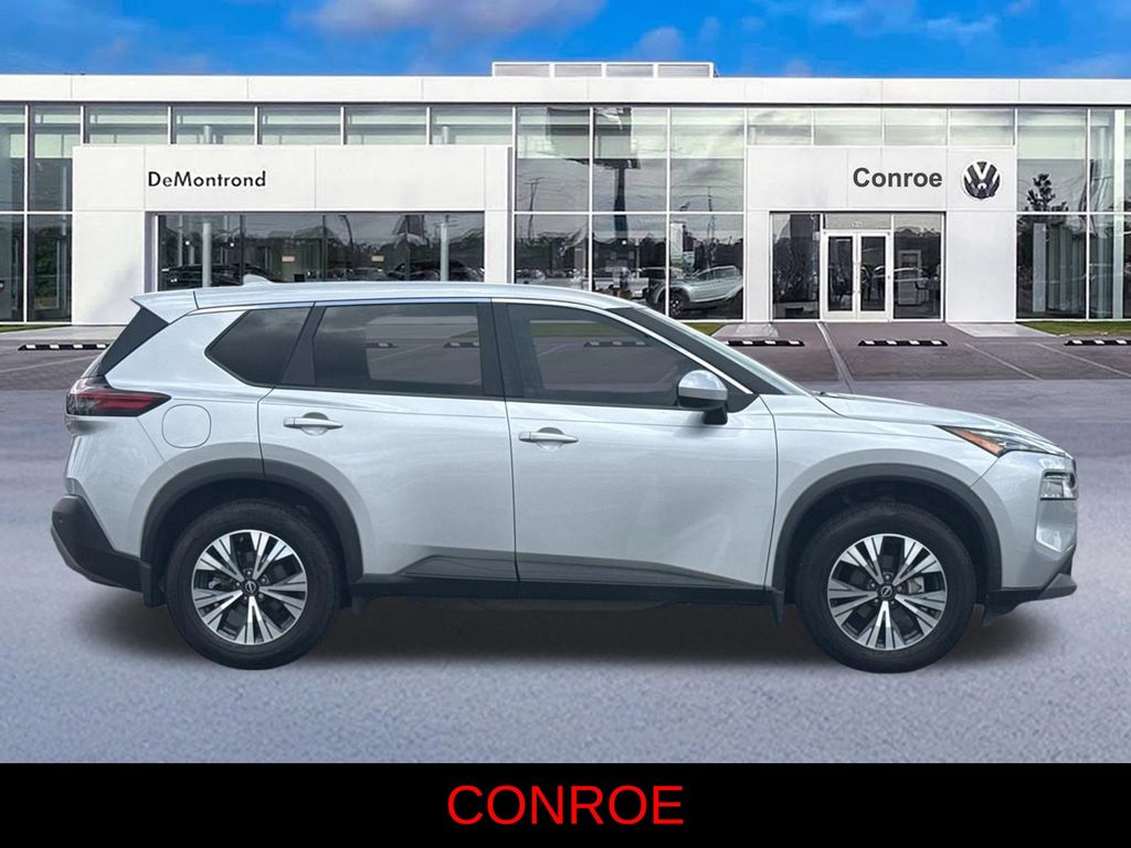 2023 Nissan Rogue SV - 3