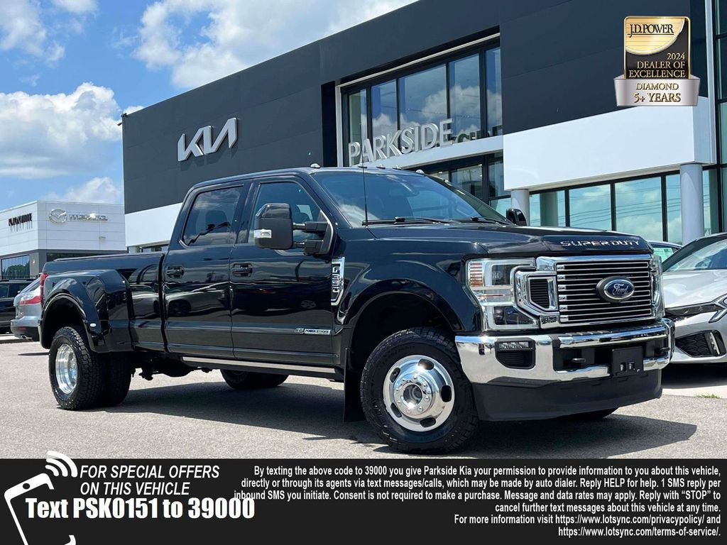 Black Metallic 2022 Ford F-350 Super Duty Lariat Crew Cab LB DRW 4WD Pickup Truck Four-Wheel Drive Automatic