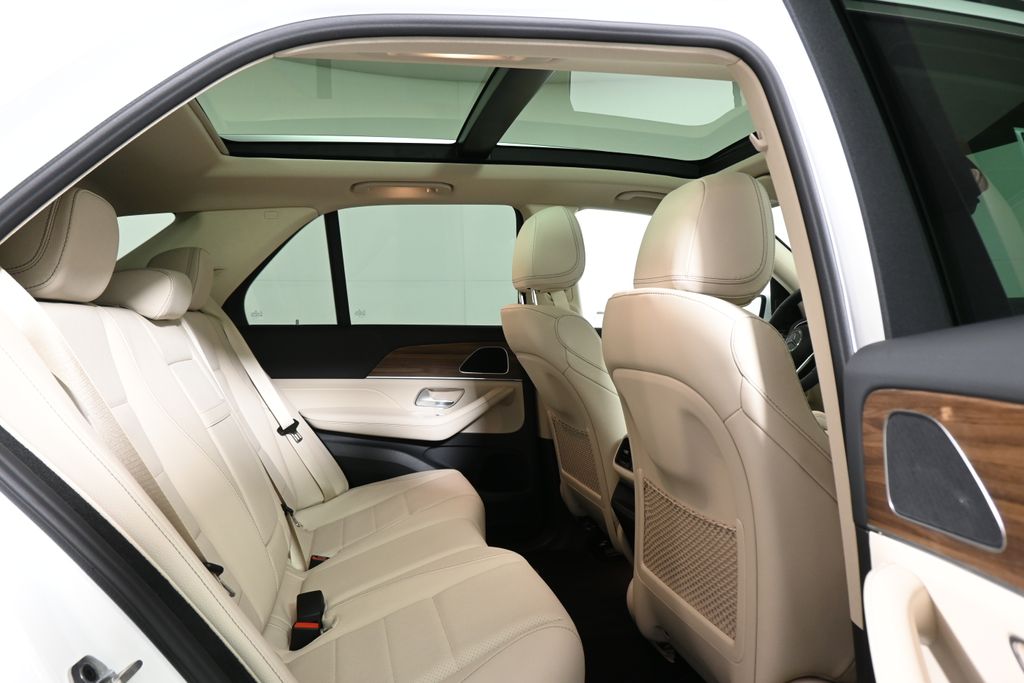 Thumbnail: 2026 Mercedes-Benz GLE - 19