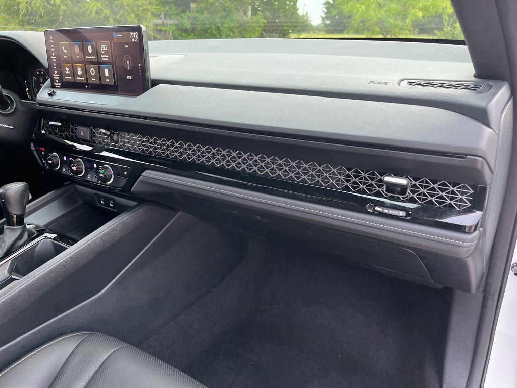 2024 Honda Accord Sport-L 29
