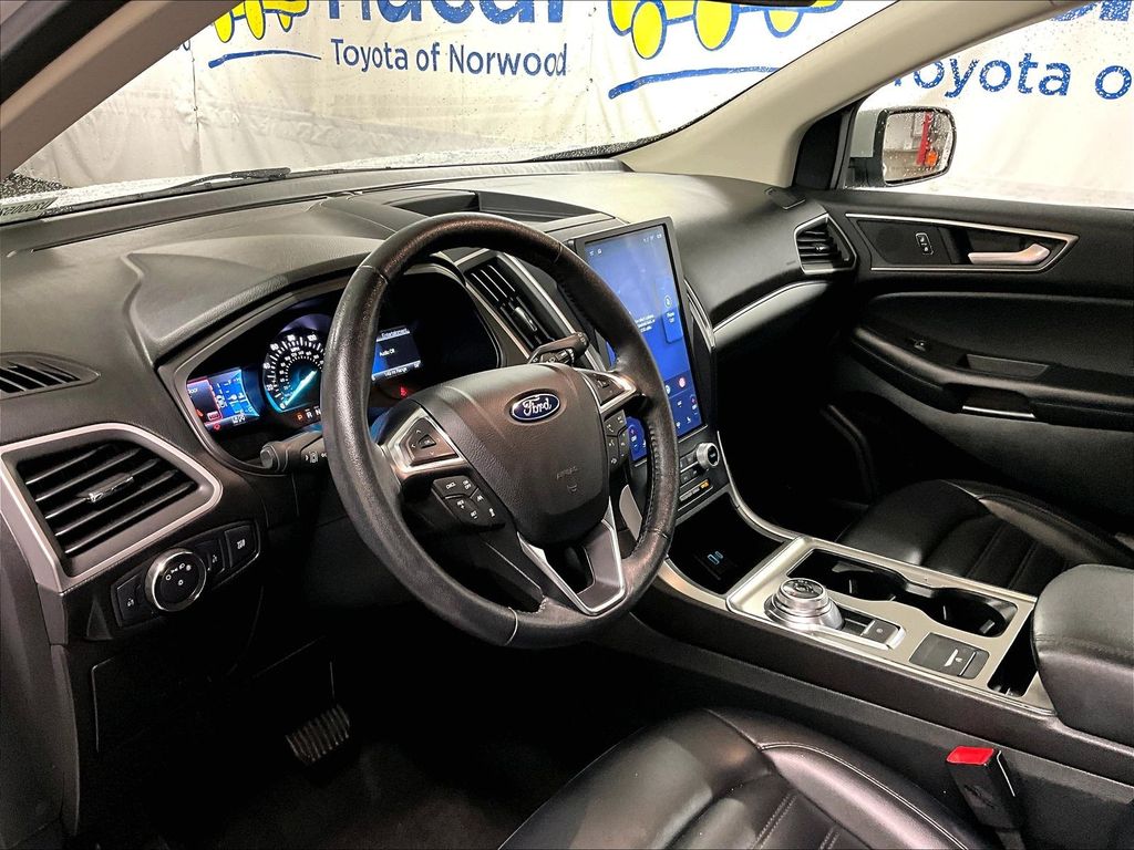 2022 Ford Edge — photo 8