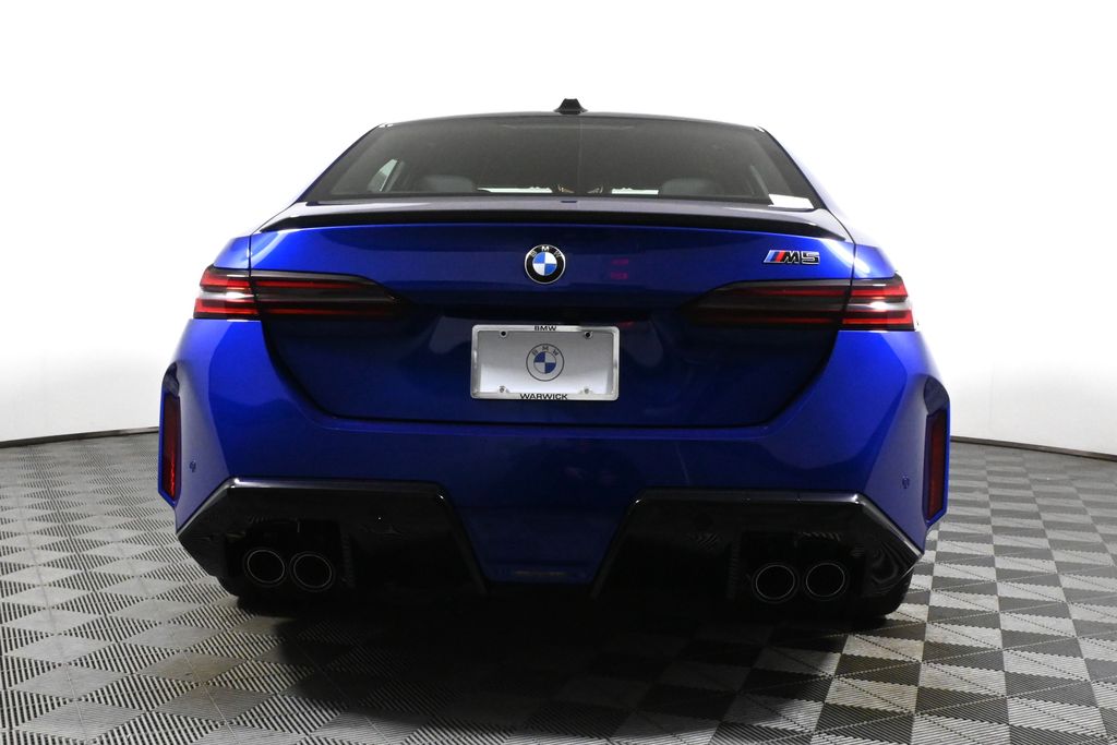 Thumbnail: 2026 BMW M5 - 6