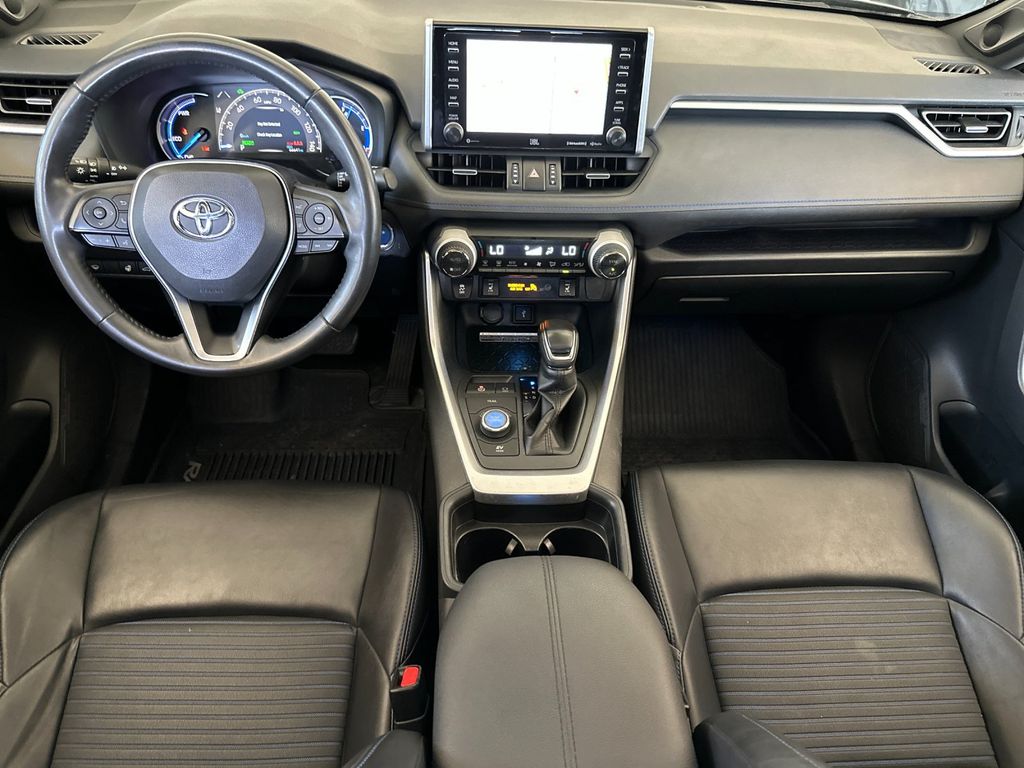 2020 Toyota RAV4 XSE - Photo 12