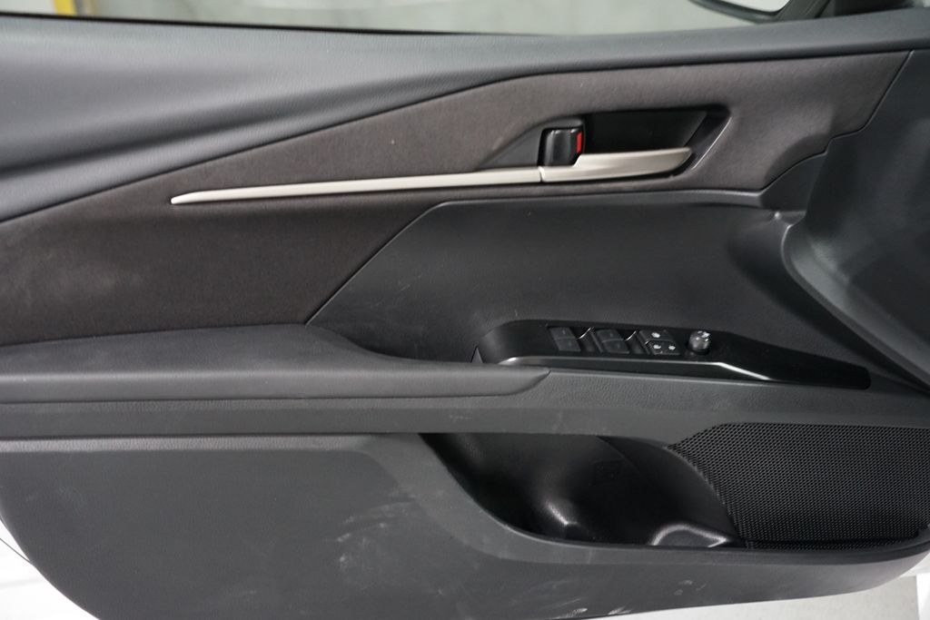 Thumbnail: 2025 Toyota Camry - 30