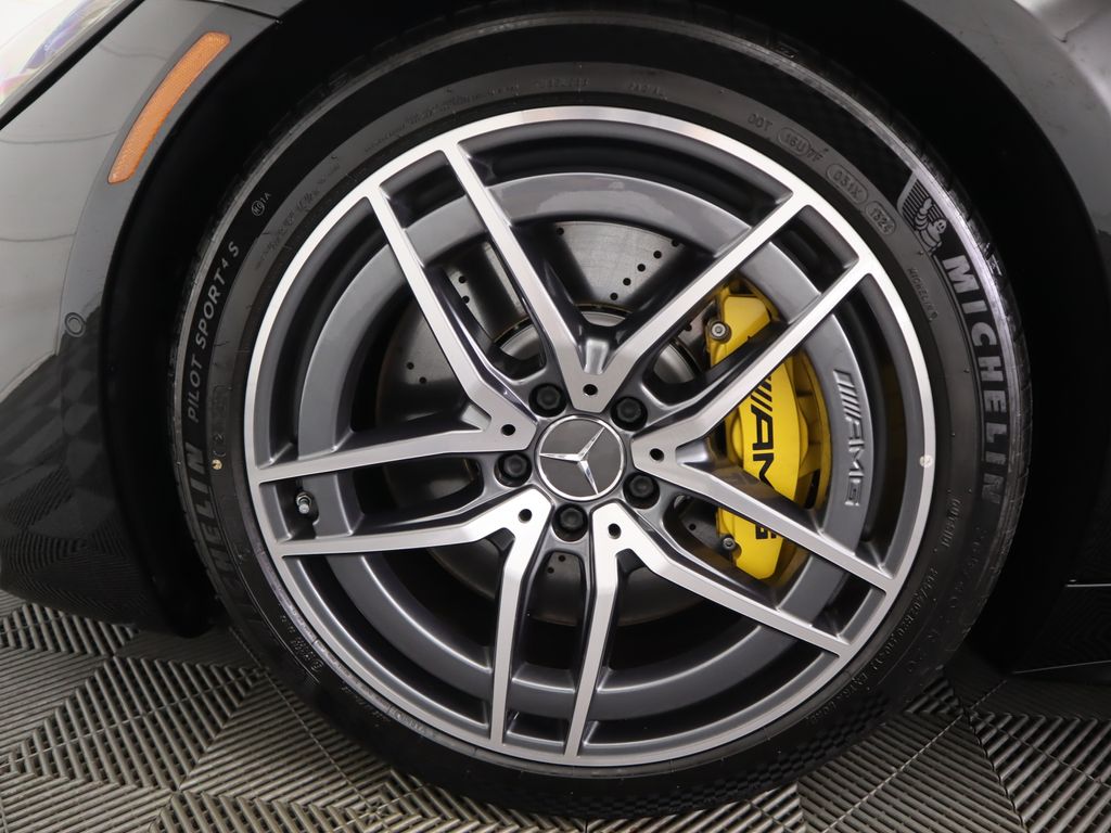 Thumbnail: 2025 Mercedes-Benz AMG GT - 30