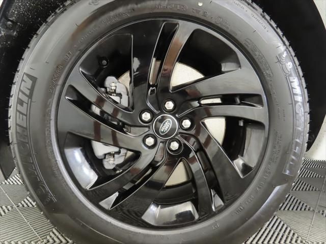 Thumbnail: 2025 Land Rover Discovery Sport - 30