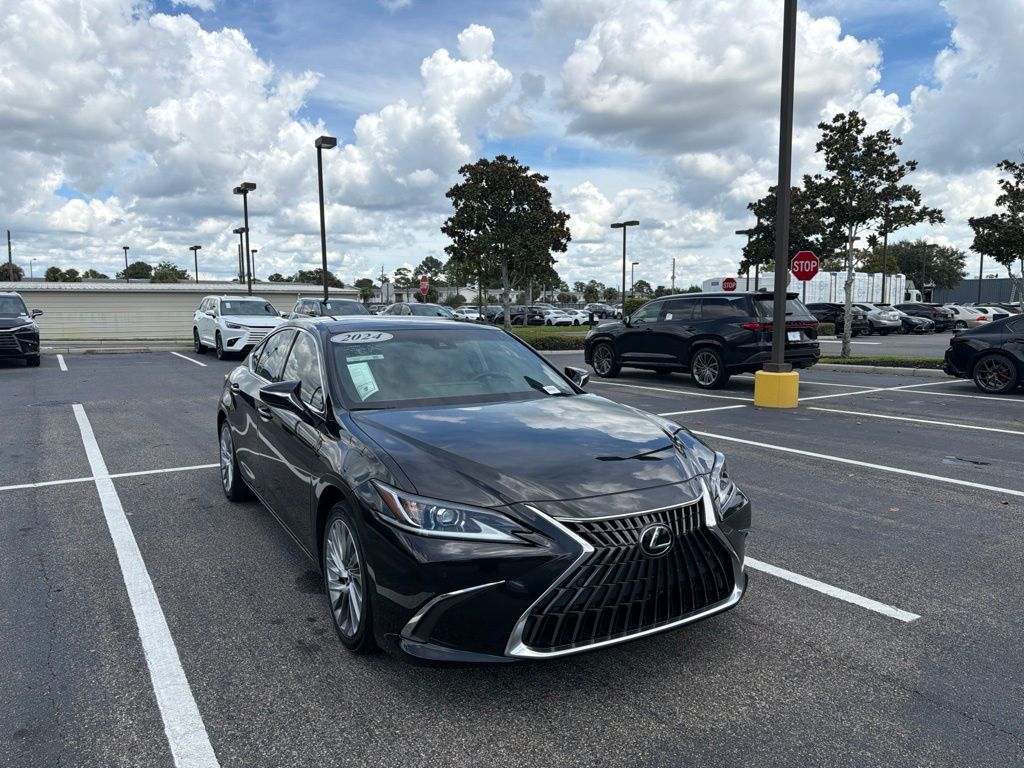 Thumbnail: 2024 Lexus ES - 3