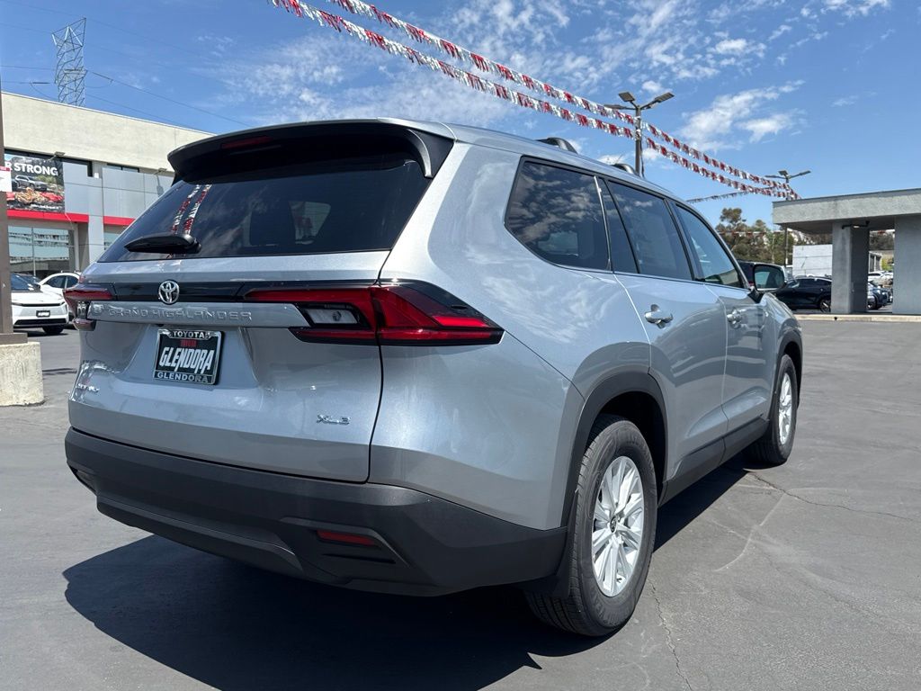 New 2026 Toyota Grand Highlander Hybrid SUV