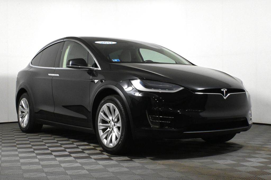 2017 Tesla Model X 75D 10