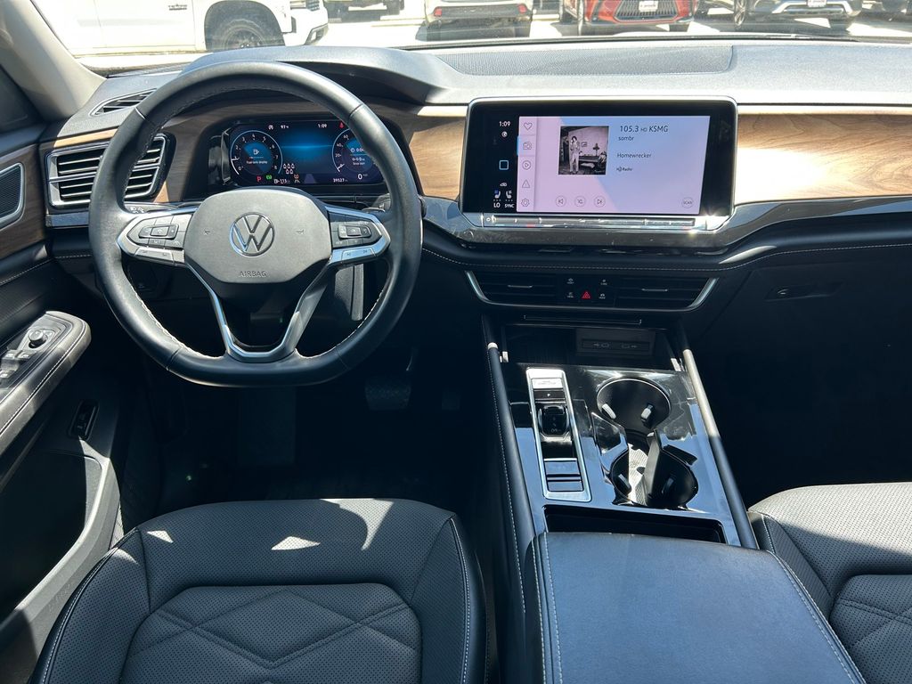 Used 2025 Volkswagen Atlas SUV