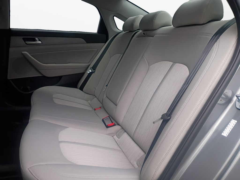 Used Car 2019 Hyundai Sonata Hybrid  Se For Sale Under $15,000 In Austin, Texas