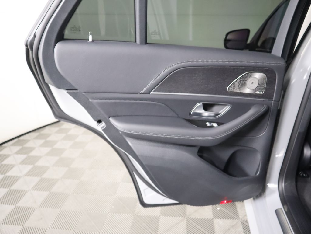 Thumbnail: 2026 Mercedes-Benz GLE - 28