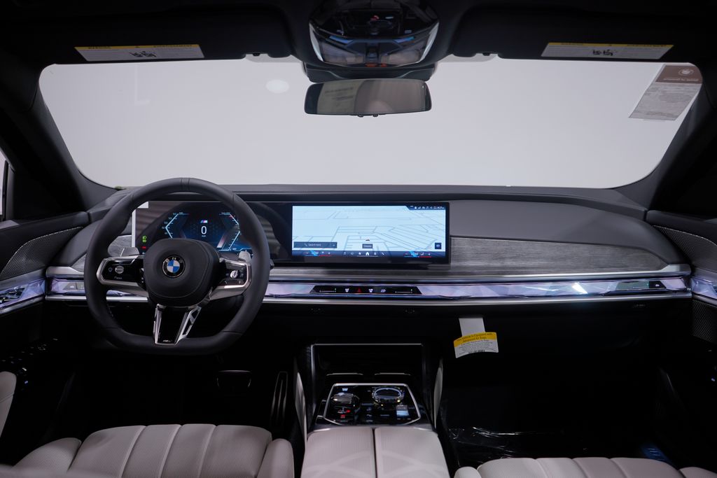 Thumbnail: 2025 BMW 7 Series - 11