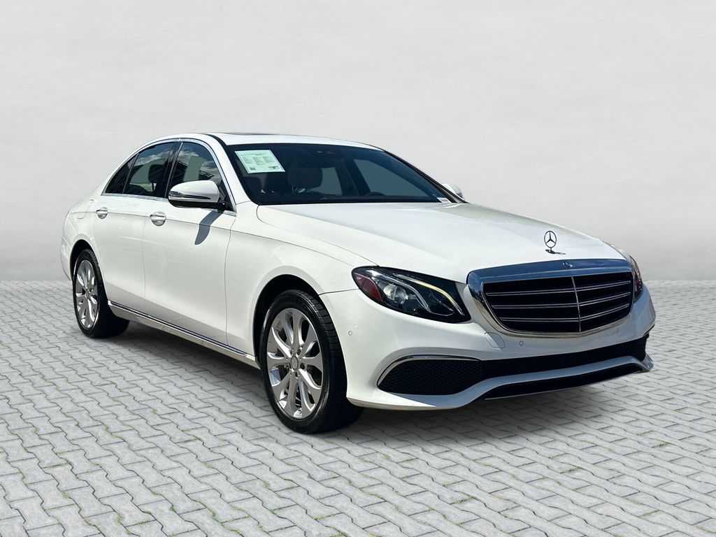 Thumbnail: 2017 Mercedes-Benz E-Class - 3