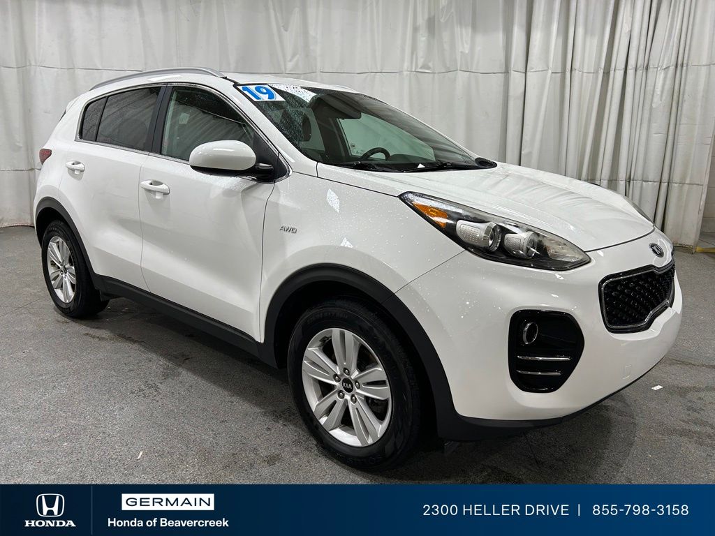 Used 2019 White Kia LX image 2