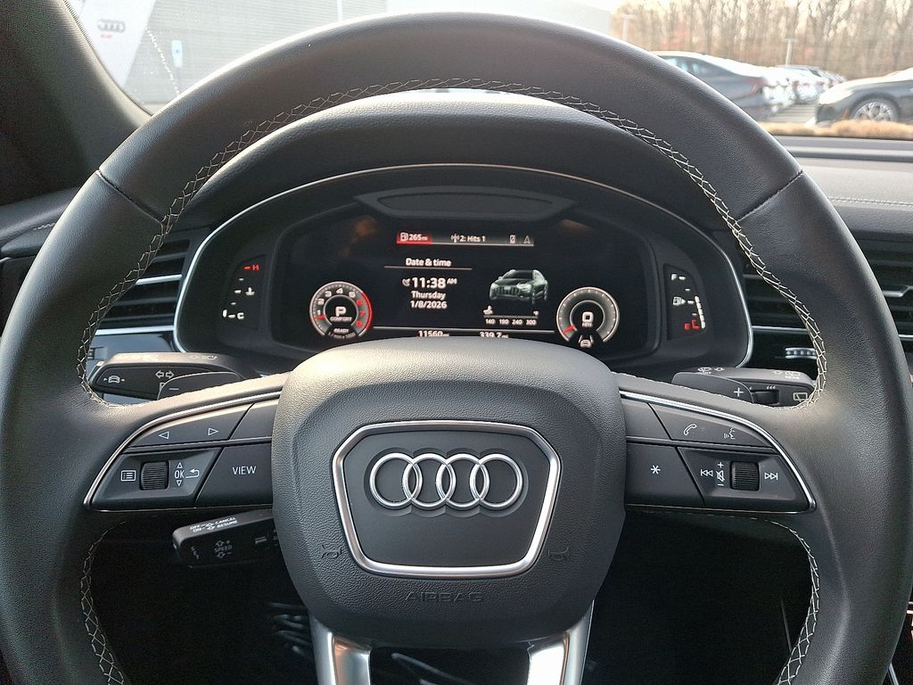 Thumbnail: 2023 Audi Q8 - 20