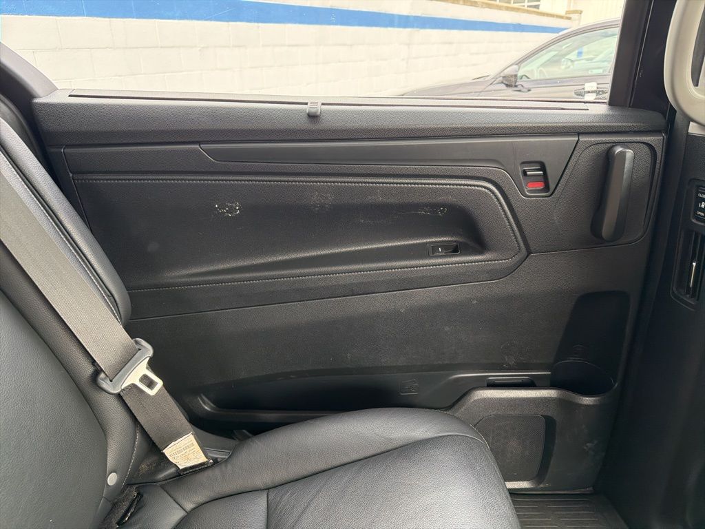 Thumbnail: 2023 Honda Odyssey - 20