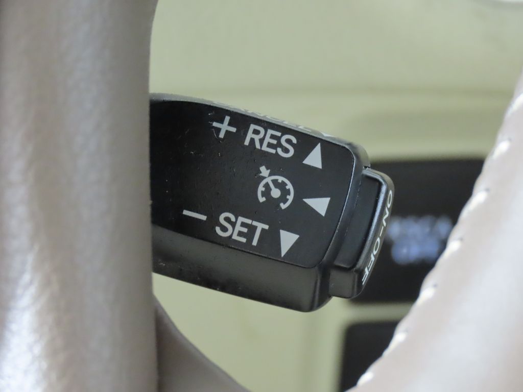 Thumbnail: 2013 Lexus GX - 19