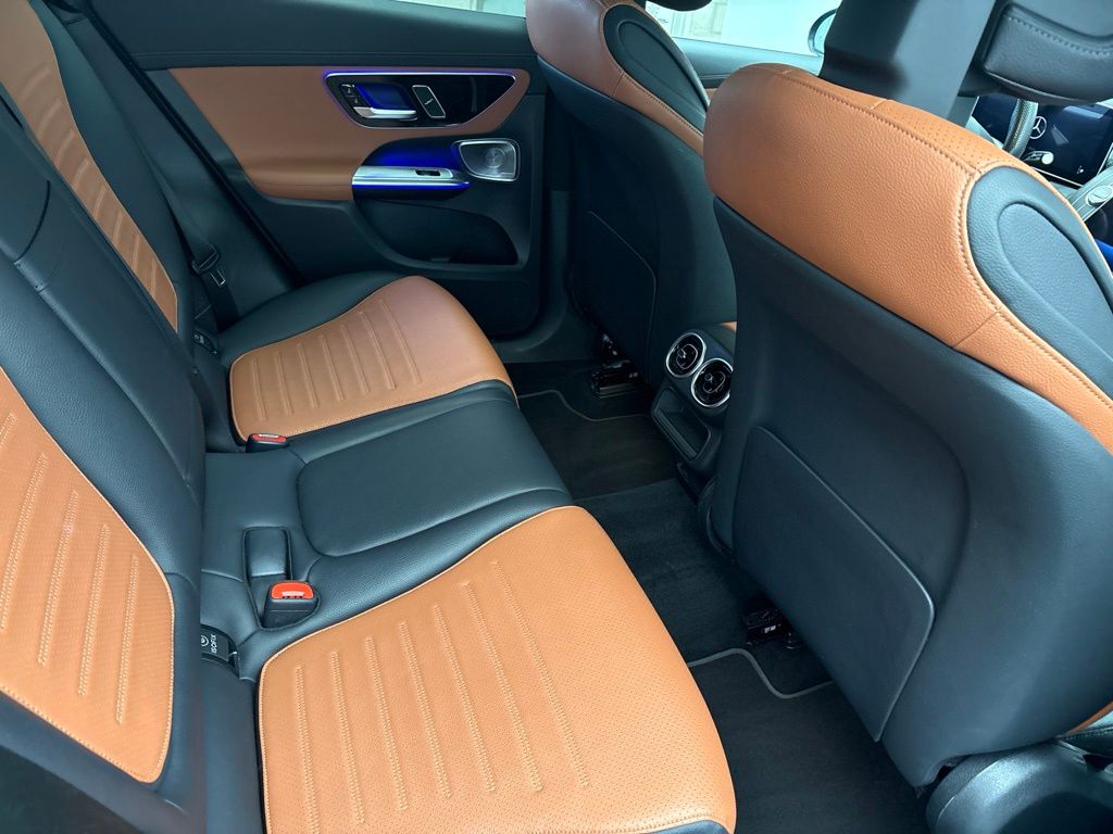 Thumbnail: 2023 Mercedes-Benz GLC - 29