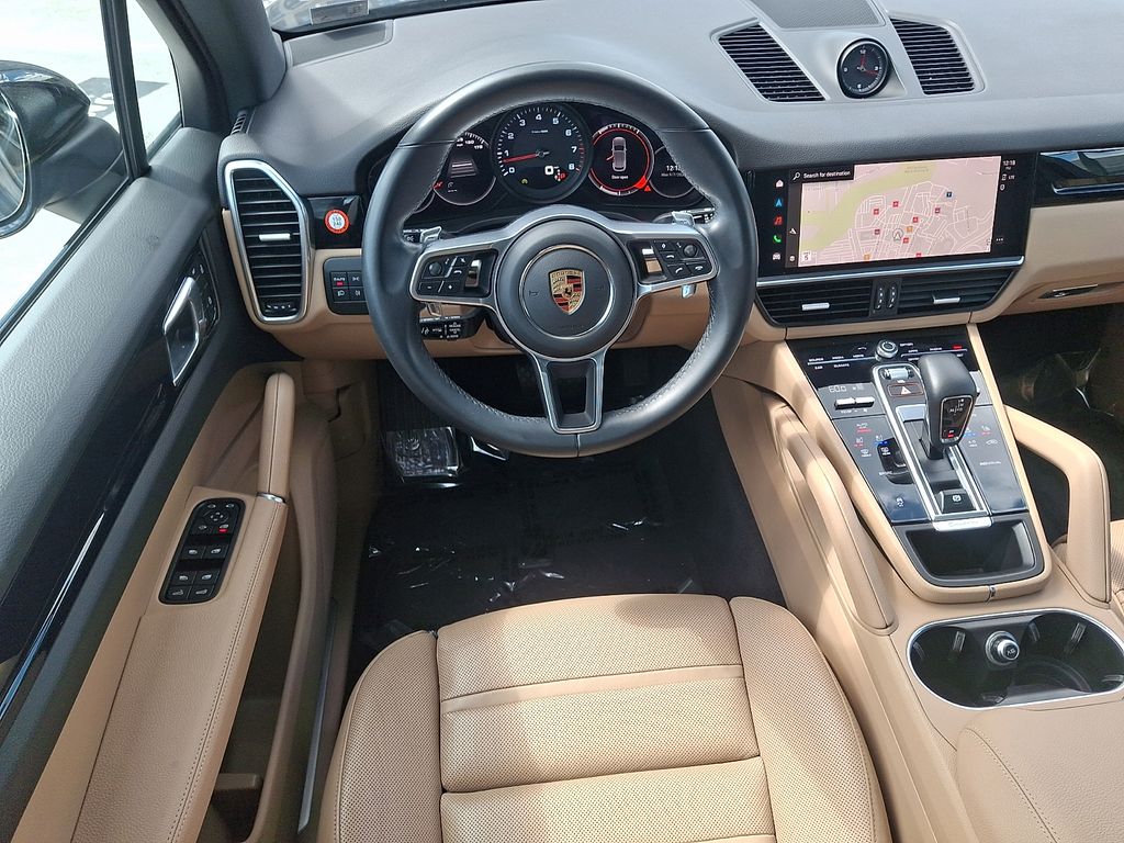 Thumbnail: 2023 Porsche Cayenne - 13