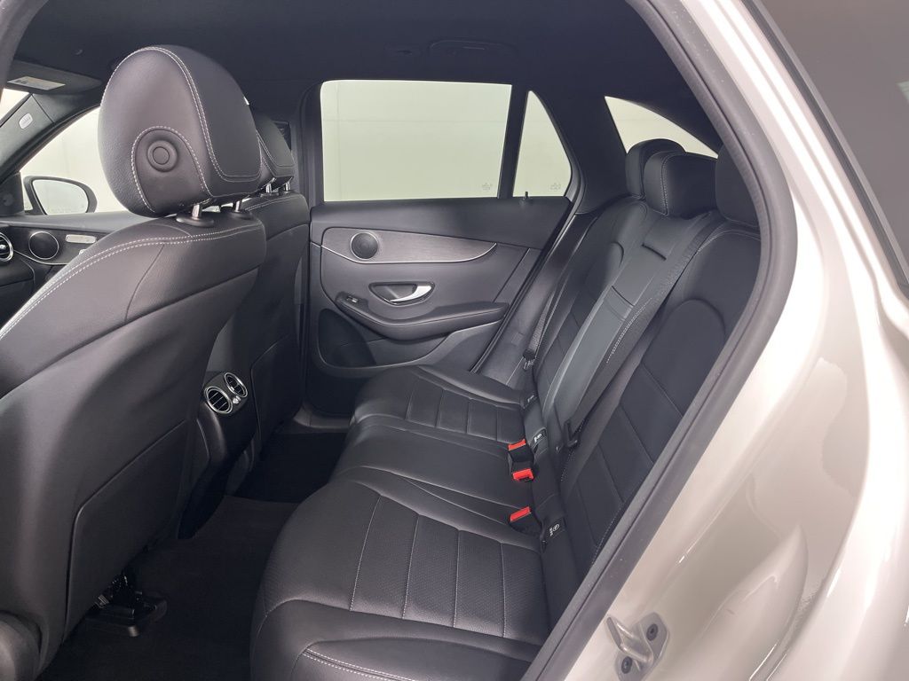 Thumbnail: 2022 Mercedes-Benz GLC - 22