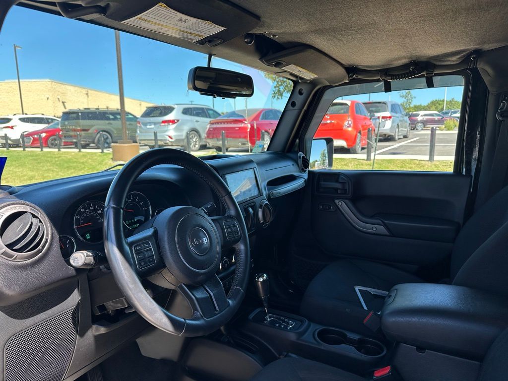 Thumbnail: 2016 Jeep Wrangler - 5