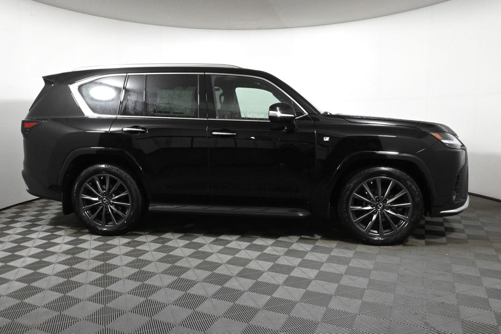 2024 Lexus LX 600 8