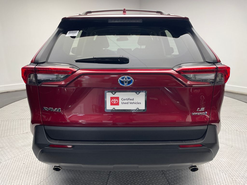 2021 Toyota RAV4 LE 6