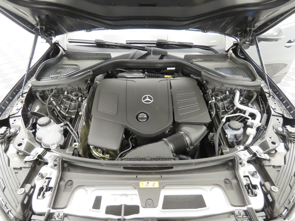 Thumbnail: 2025 Mercedes-Benz GLC - 30