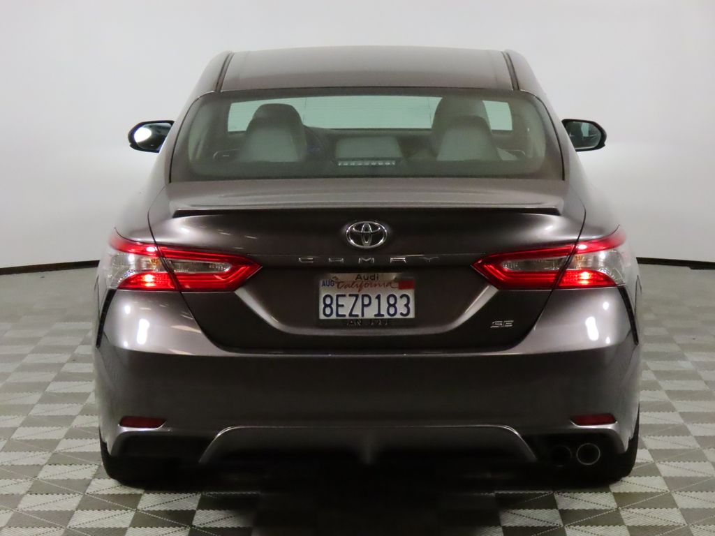 Thumbnail: 2018 Toyota Camry - 4