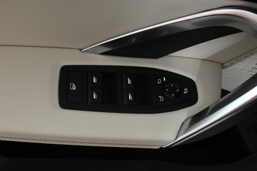 Thumbnail: 2027 BMW X1 - 25