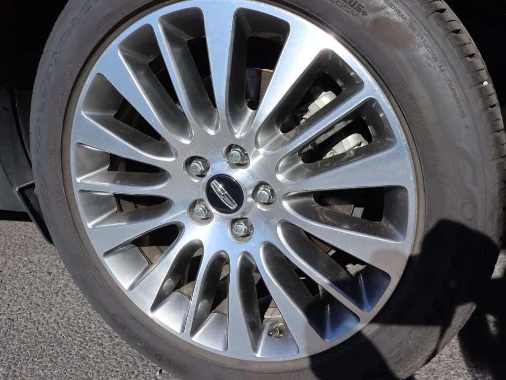 Thumbnail: 2017 Lincoln MKC - 15