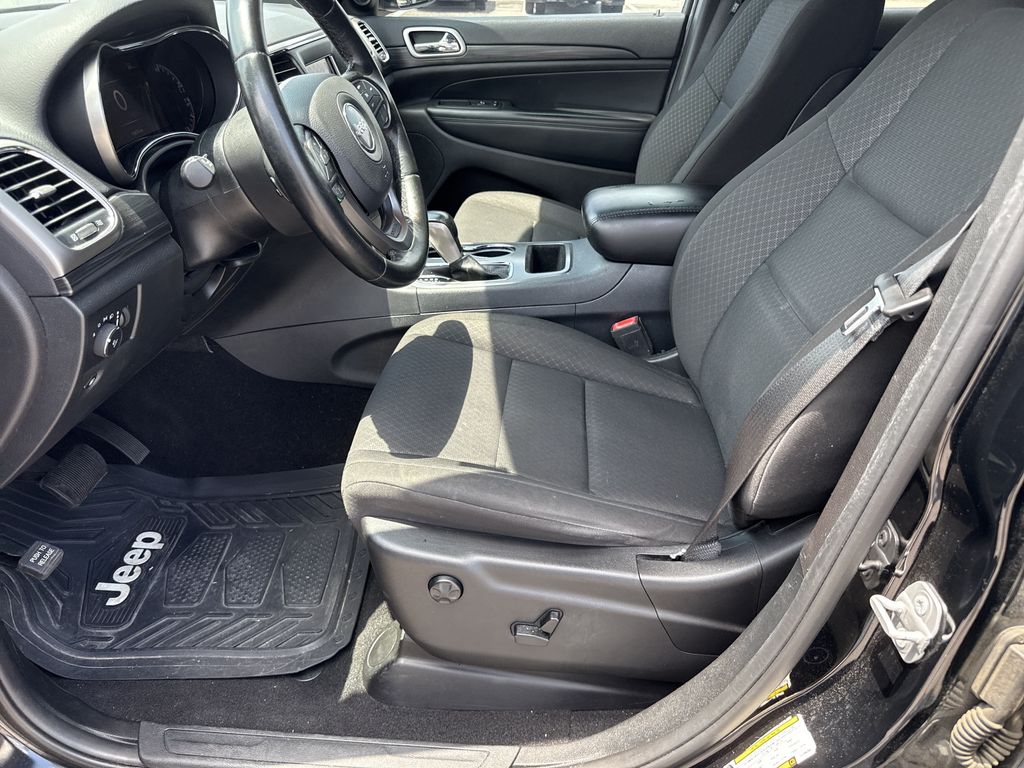 2020 Jeep Grand Cherokee Laredo E Black at Victoria Chrysler Dodge Jeep Ram