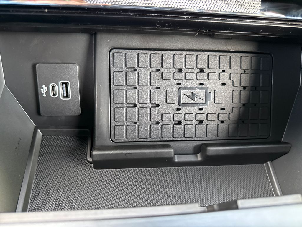 New 2026 Black Ford Lariat image 37