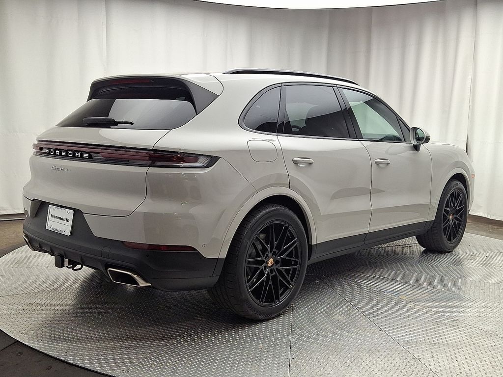 Thumbnail: 2025 Porsche Cayenne - 4
